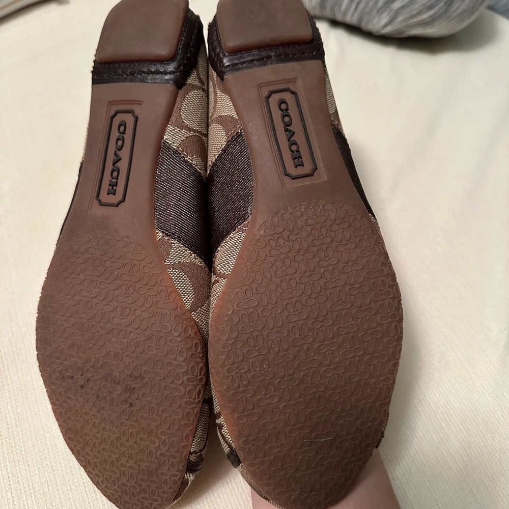 Coach shoes - Picture 2 of 2